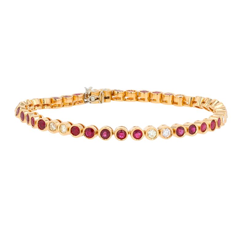 Acheter Bracelet rivière de rubis 2.10 carats et diamants 0.96 carat or jaune 13.95g Comme neuf - 3670,00 € Bracelet rivière de rubis 2.10 carats et diamants 0.96 carat or jaune 13.95g Comme neuf - reconditionné disponible sur Gemme Les Bijoux